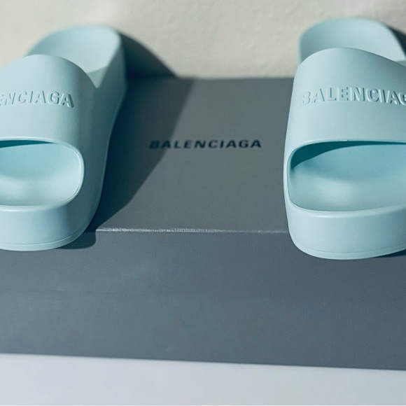 BALENCIAGA PLATFORM SLIDES! NEW WITH BOX & DUST BAGS! - Picture 12 of 12